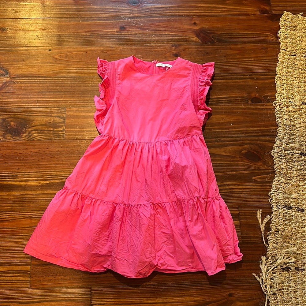 pink dress